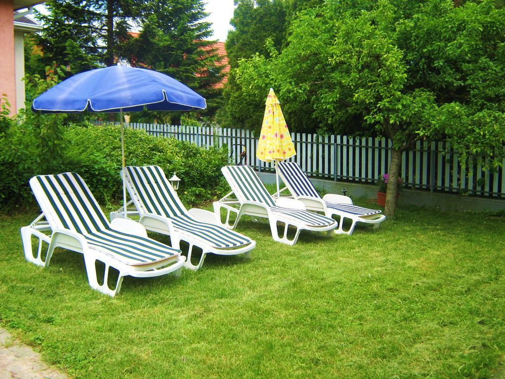 Feszek Apartmanhaz ボニャルツバシュ エクステリア 写真